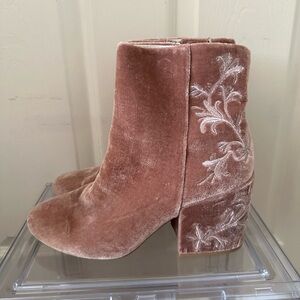 Kenneth Cole Blush Pink Boots